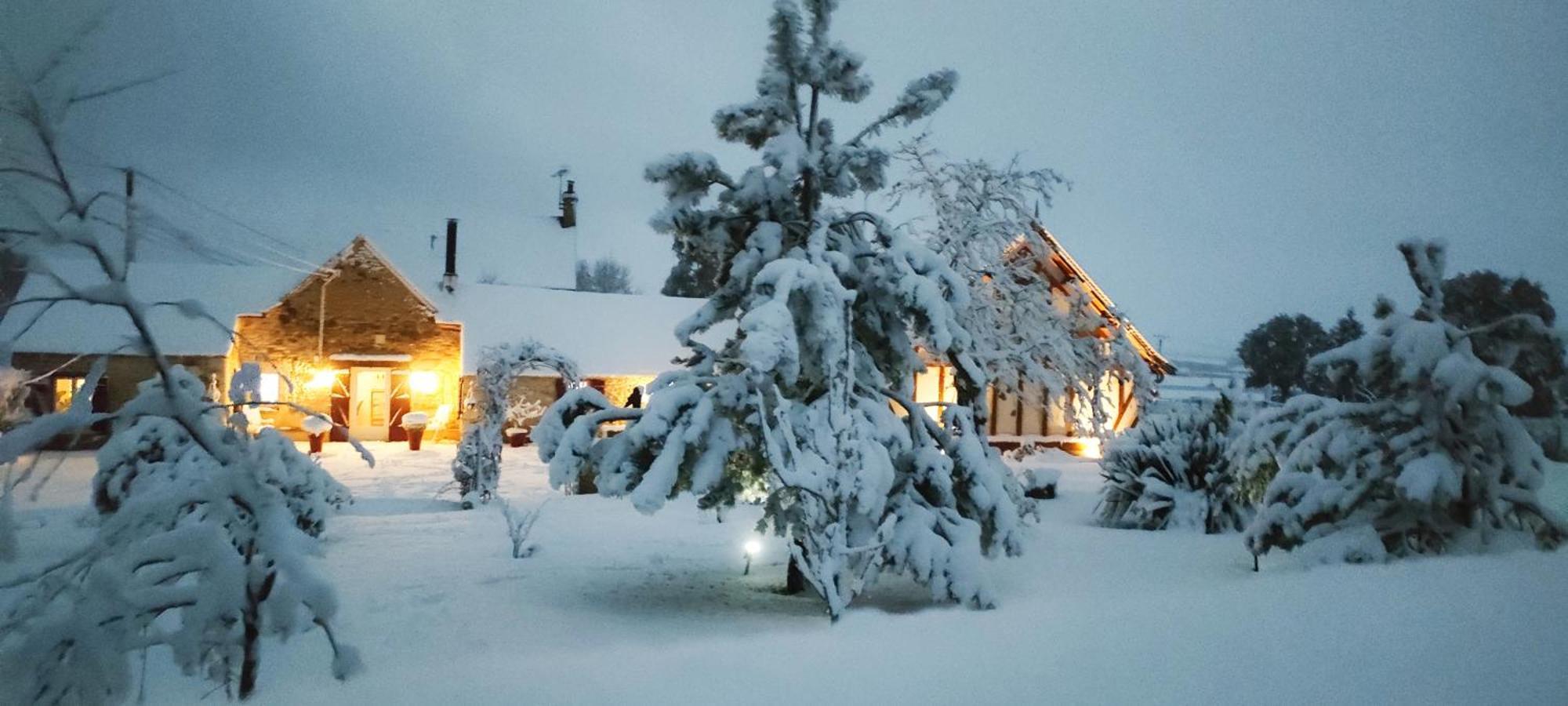 Les Lys Jolie Suite Parentale Privative Deux Adultes Avec Sdd Pertheville-Ners Екстер'єр фото